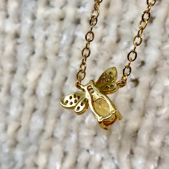 NEW Citrine 18k Gold Queen Bee Pendant Necklace - Picture 9 of 9